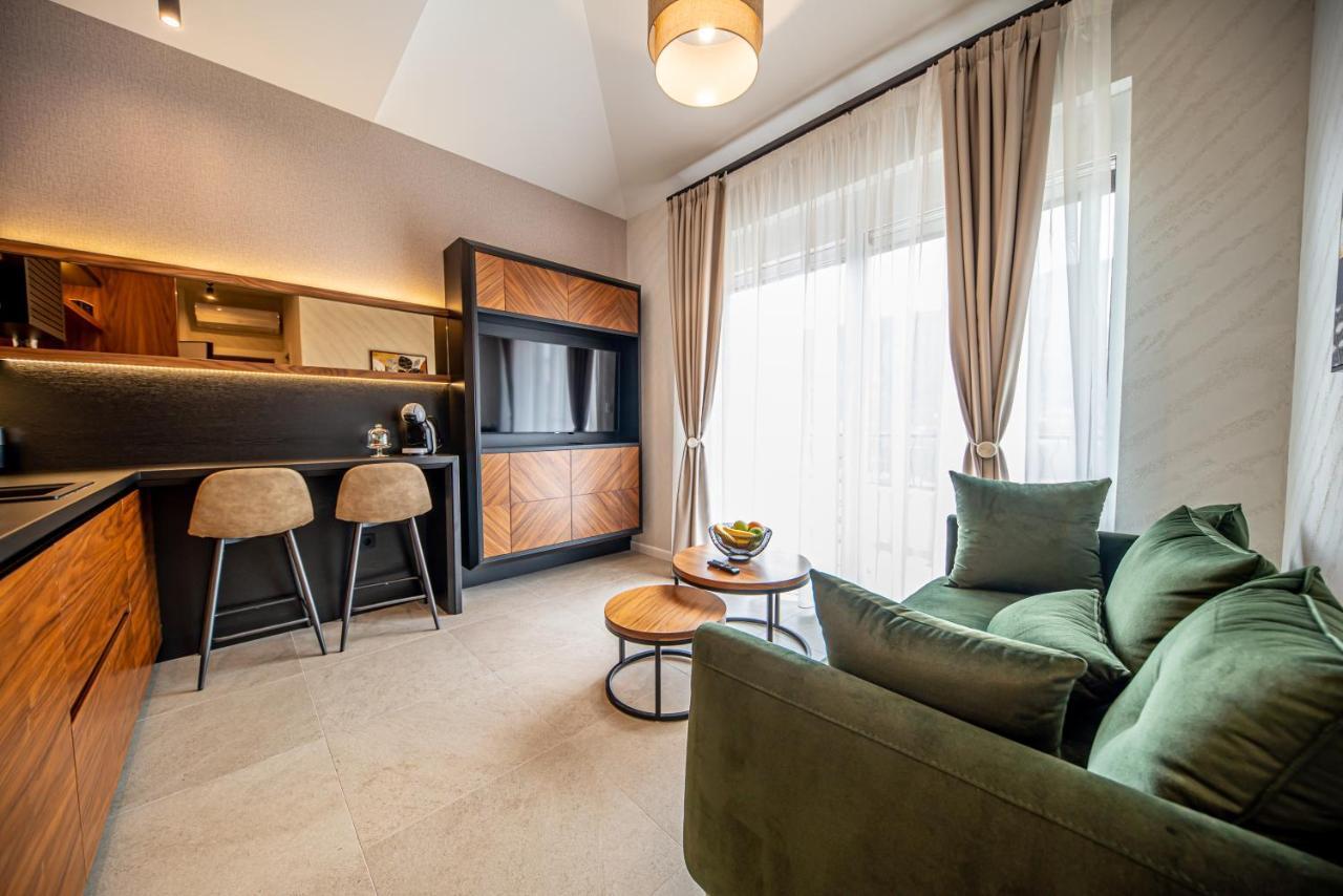 Enyana Luxury Suites 코토르 외부 사진