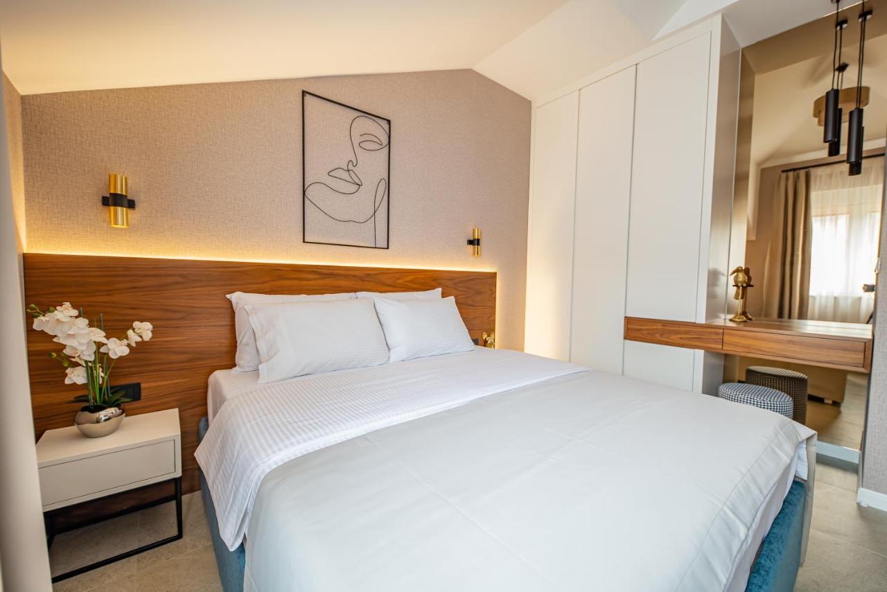 Enyana Luxury Suites 코토르 외부 사진