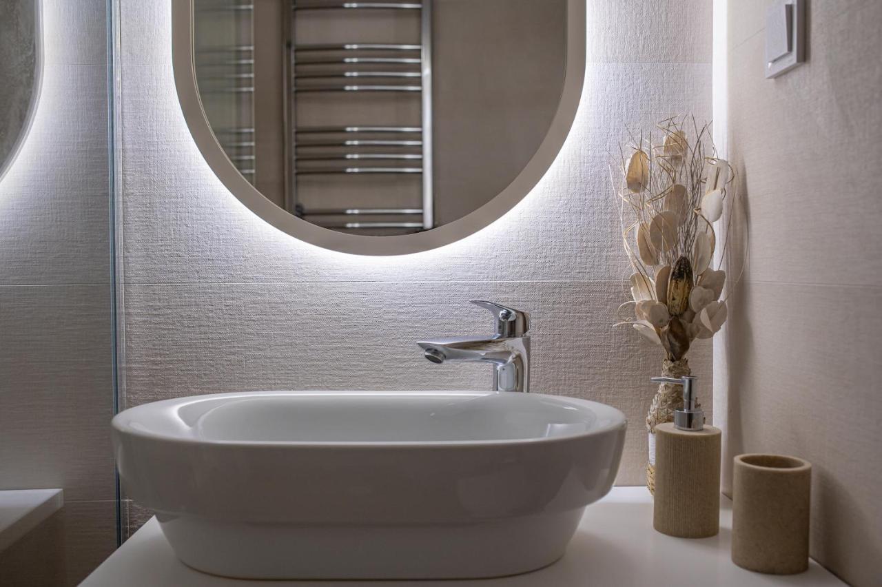 Enyana Luxury Suites 코토르 외부 사진