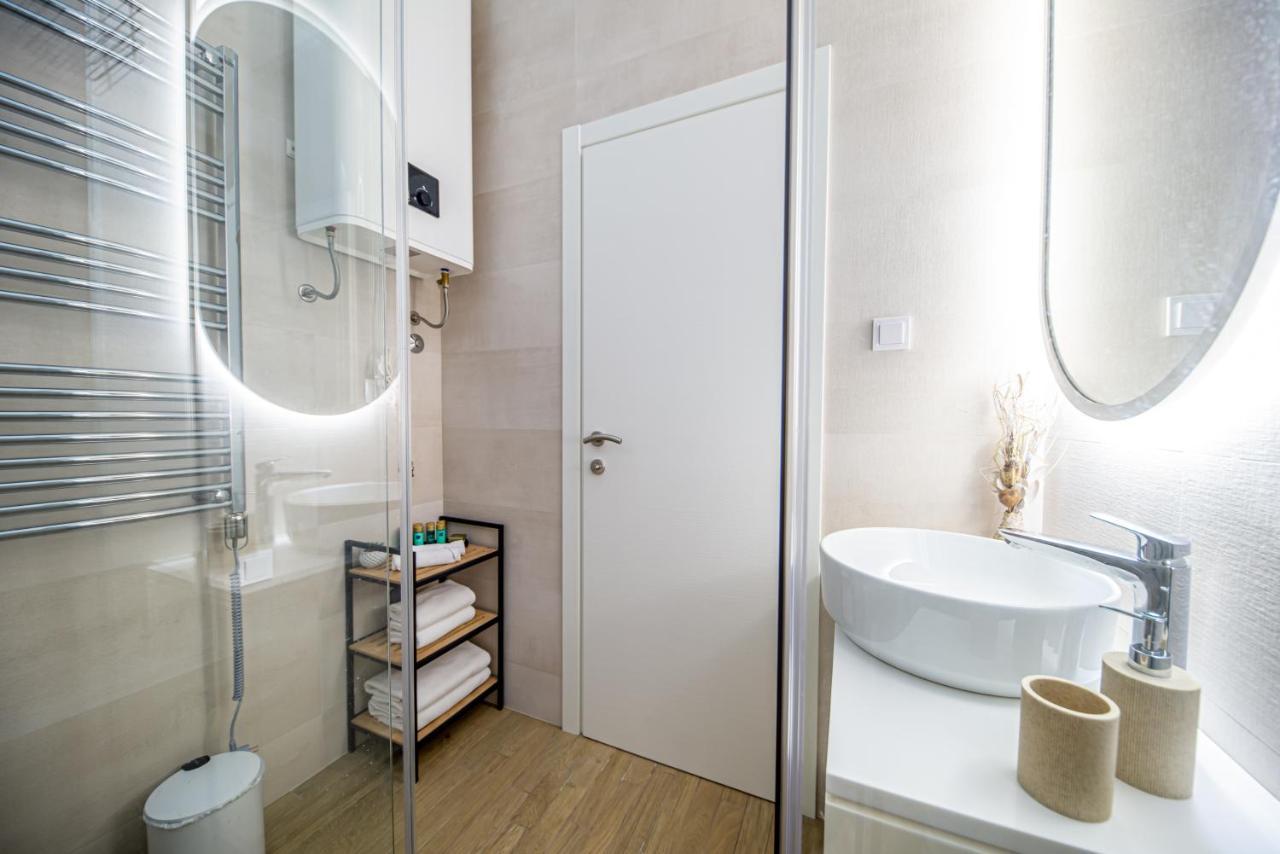 Enyana Luxury Suites 코토르 외부 사진