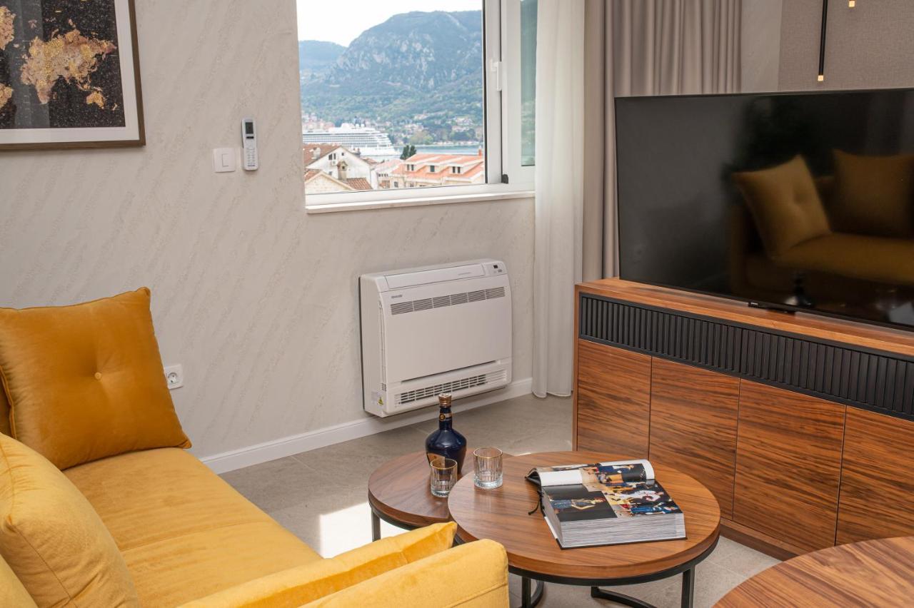 Enyana Luxury Suites 코토르 외부 사진