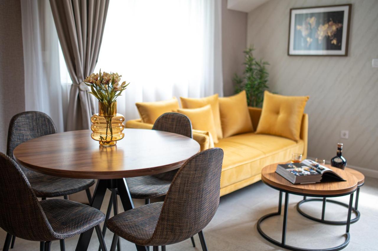 Enyana Luxury Suites 코토르 외부 사진