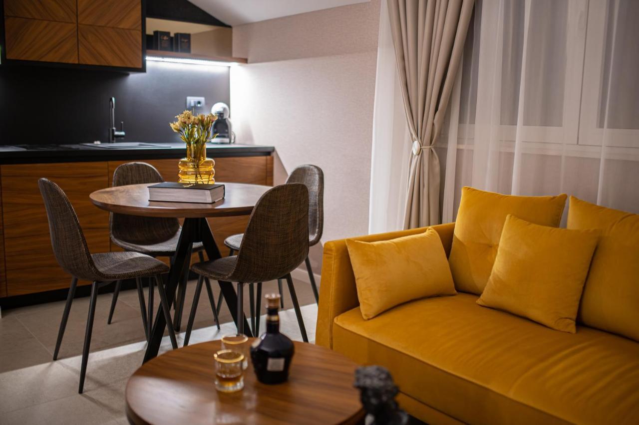 Enyana Luxury Suites 코토르 외부 사진