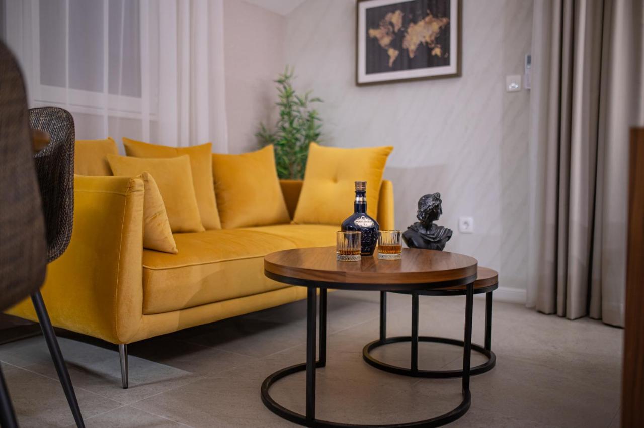 Enyana Luxury Suites 코토르 외부 사진